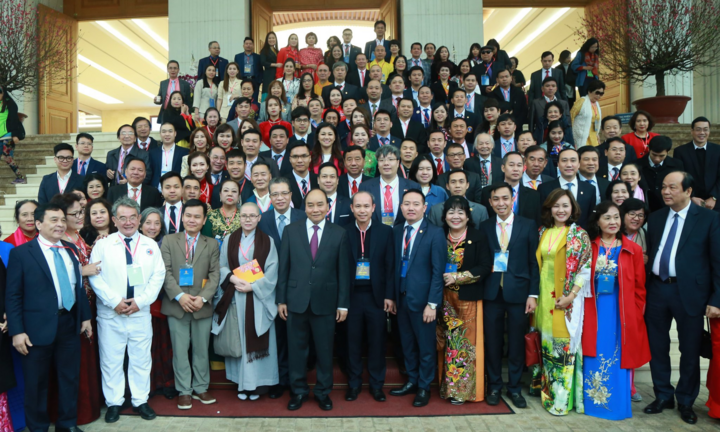 Thủ tướng nhắn nhủ kiều bào: 'Tiếng ta còn, nước ta còn'